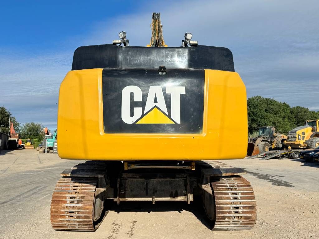 CAT 352F UHD - Hydr Undercarriage / Normal boom incl.