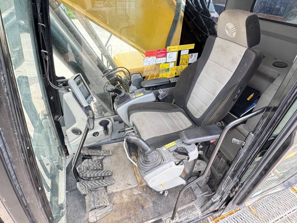 CAT 352F UHD - Hydr Undercarriage / Normal boom incl.