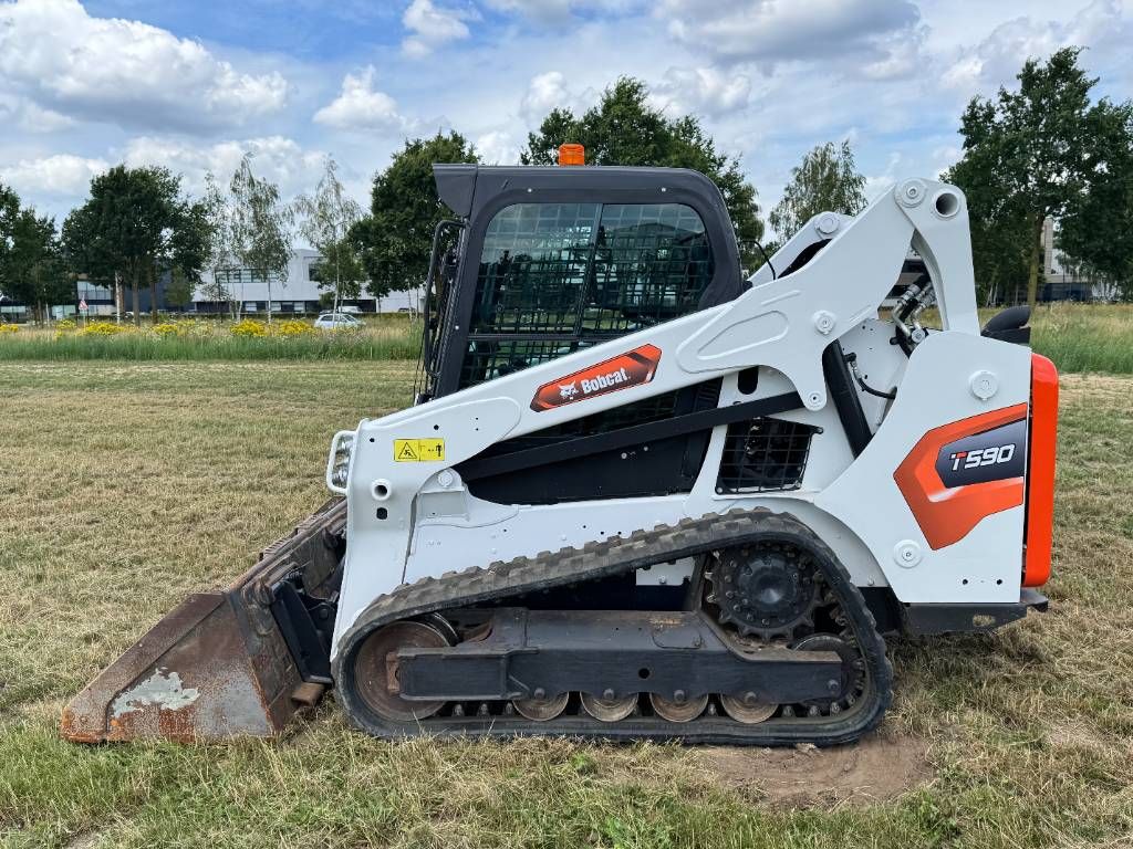 Bobcat T590 - Track Loader / Closed Cab