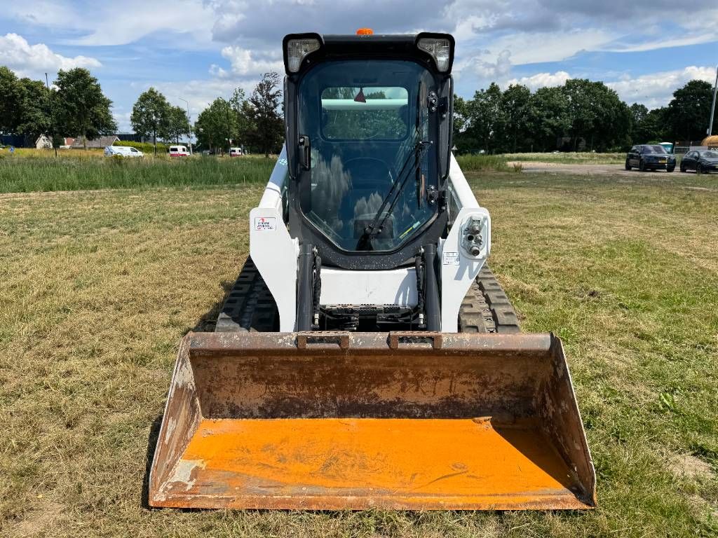 Bobcat T590 - Track Loader / Closed Cab