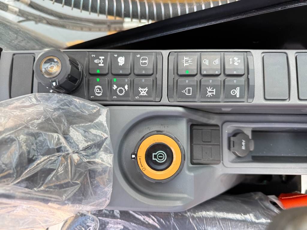 CAT M315GC - BRAND NEW / UNUSED / Hammer Lines