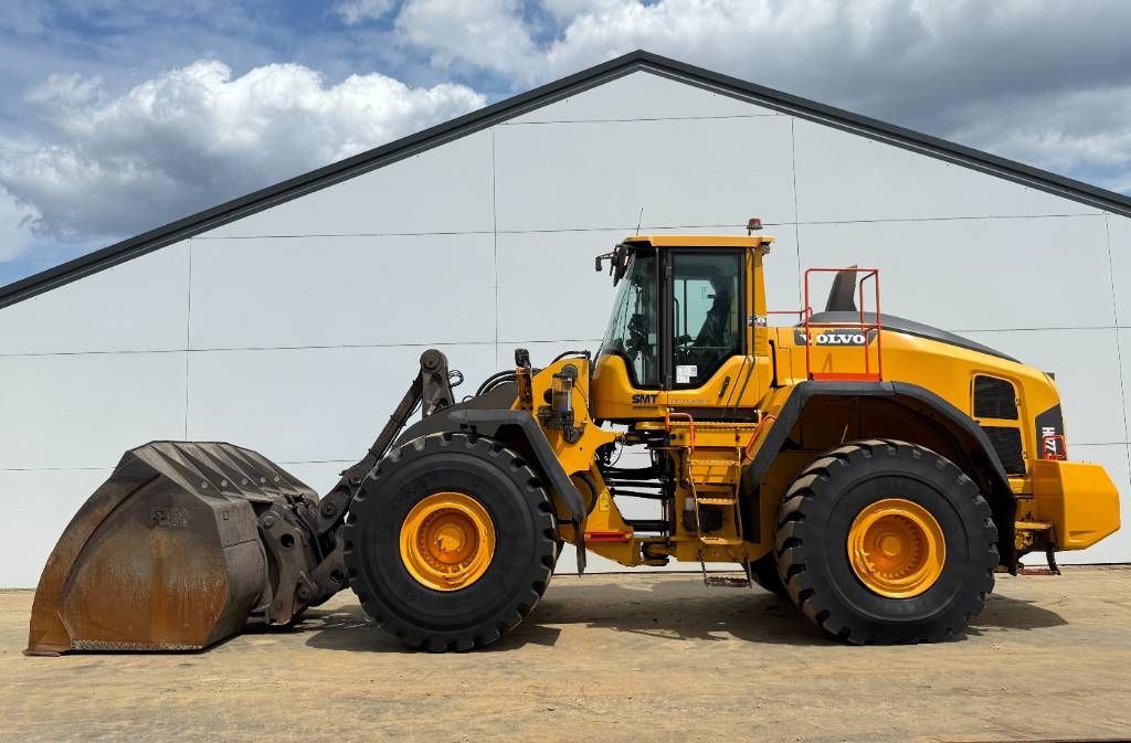 Volvo L220H - CDC Steering / Excellent Tyres