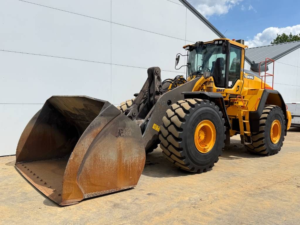 Volvo L220H - CDC Steering / Excellent Tyres
