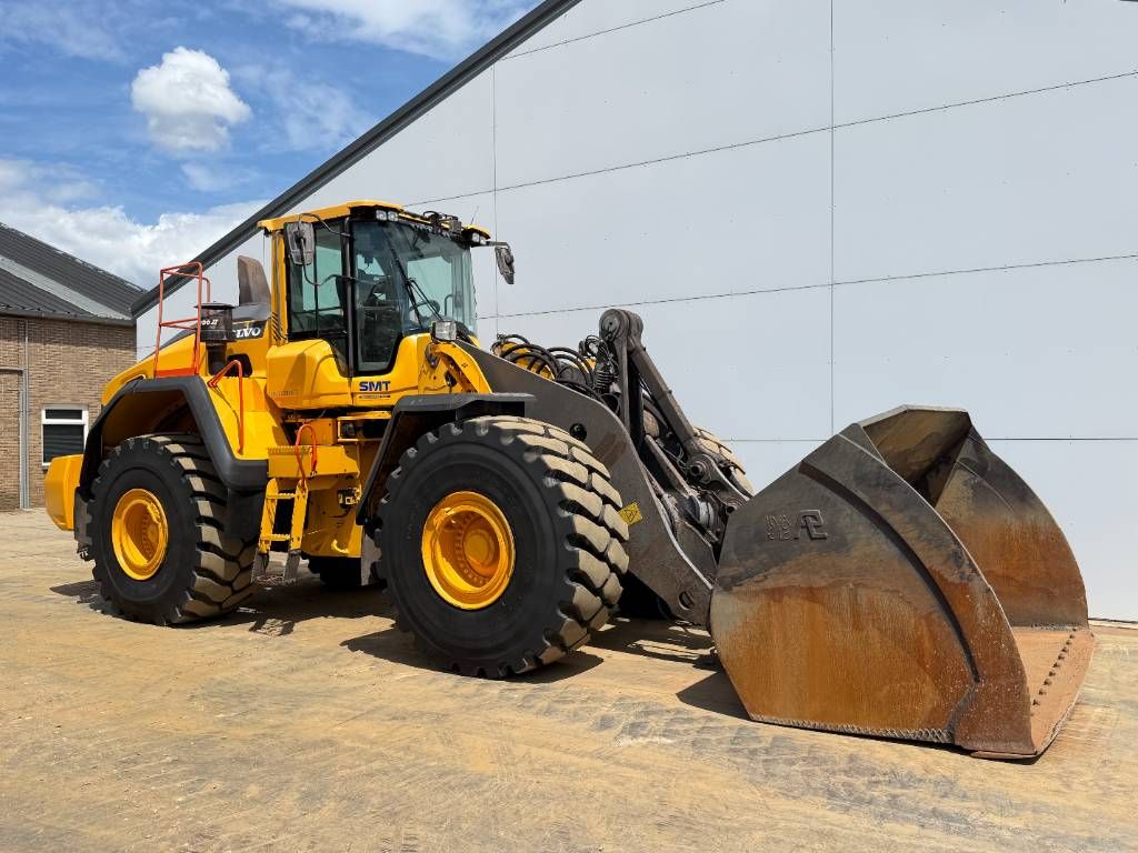 Volvo L220H - CDC Steering / Excellent Tyres