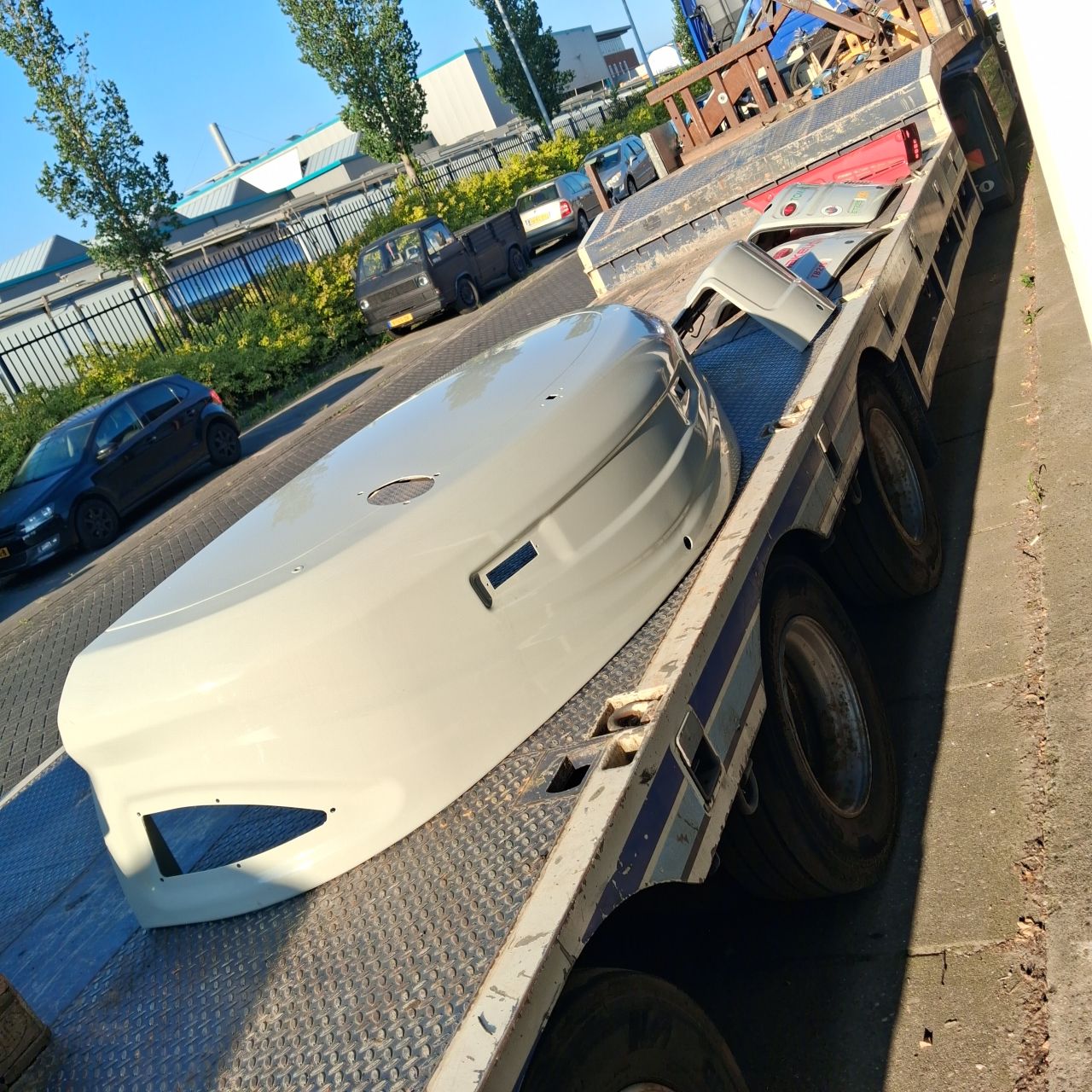 Diverse Motorkappen Takeuchi en Zijschild.