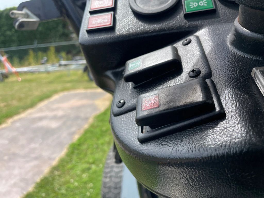 Giant G1500HD Xtra HD assen met kenteken 376 uur!