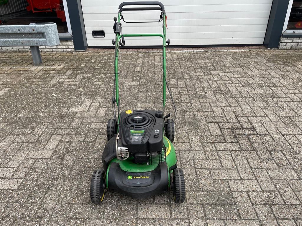 John Deere JS63V