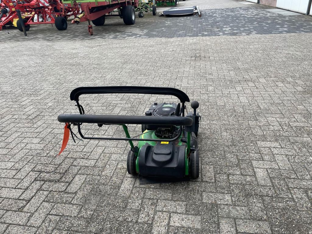 John Deere JS63V