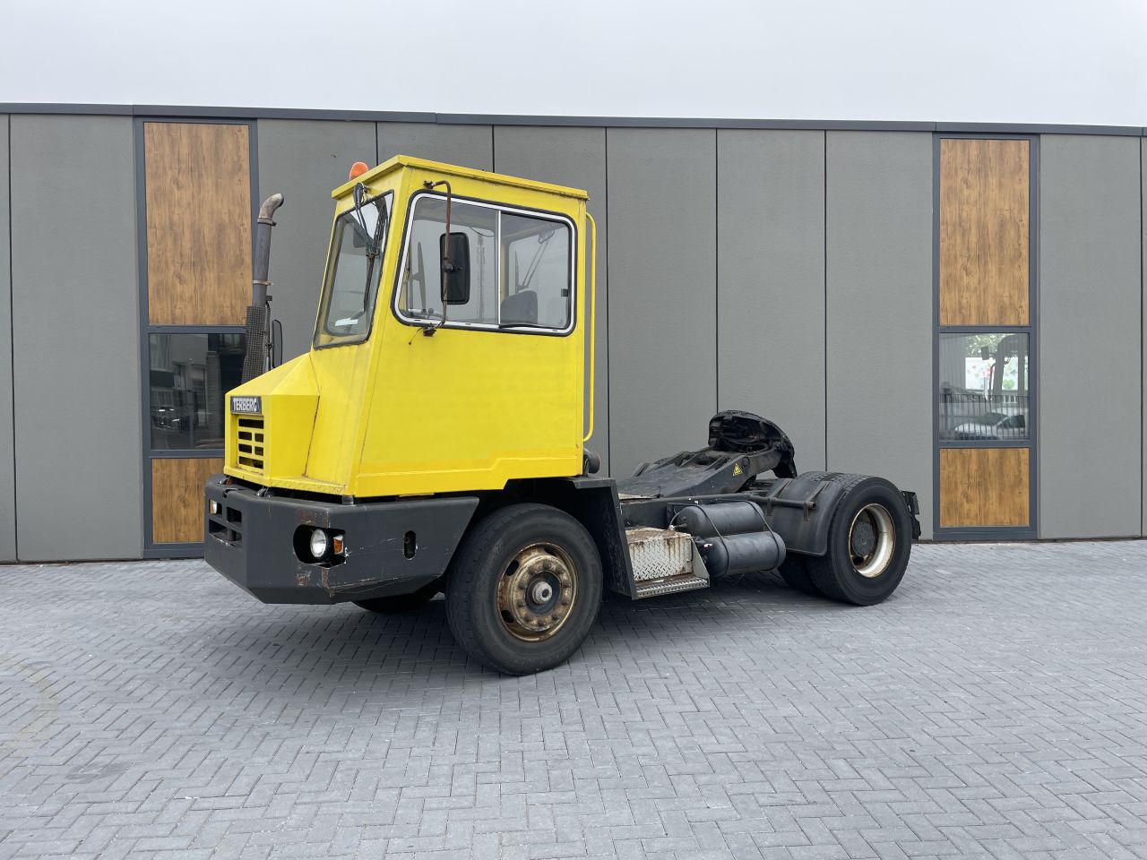 Terberg YT -17 Terminaltrekker Cummins / Hefschotel