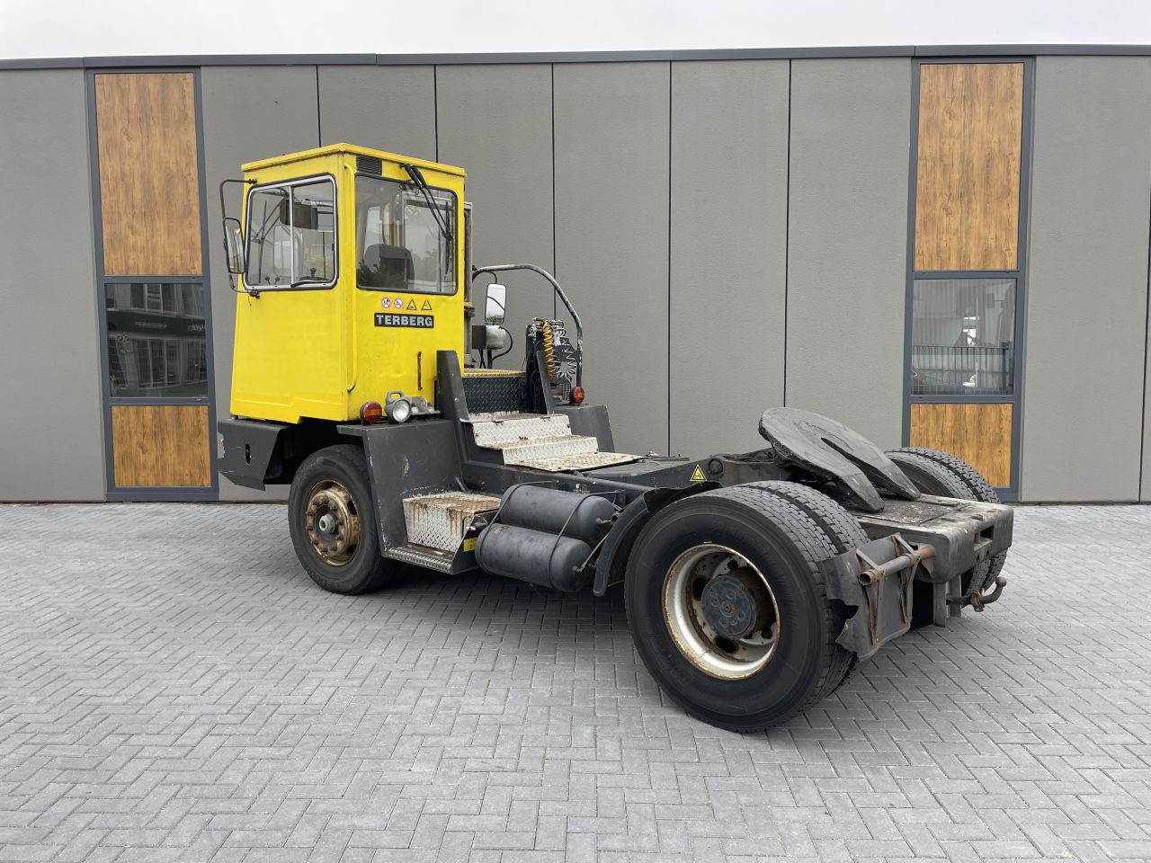Terberg YT -17 Terminaltrekker Cummins / Hefschotel