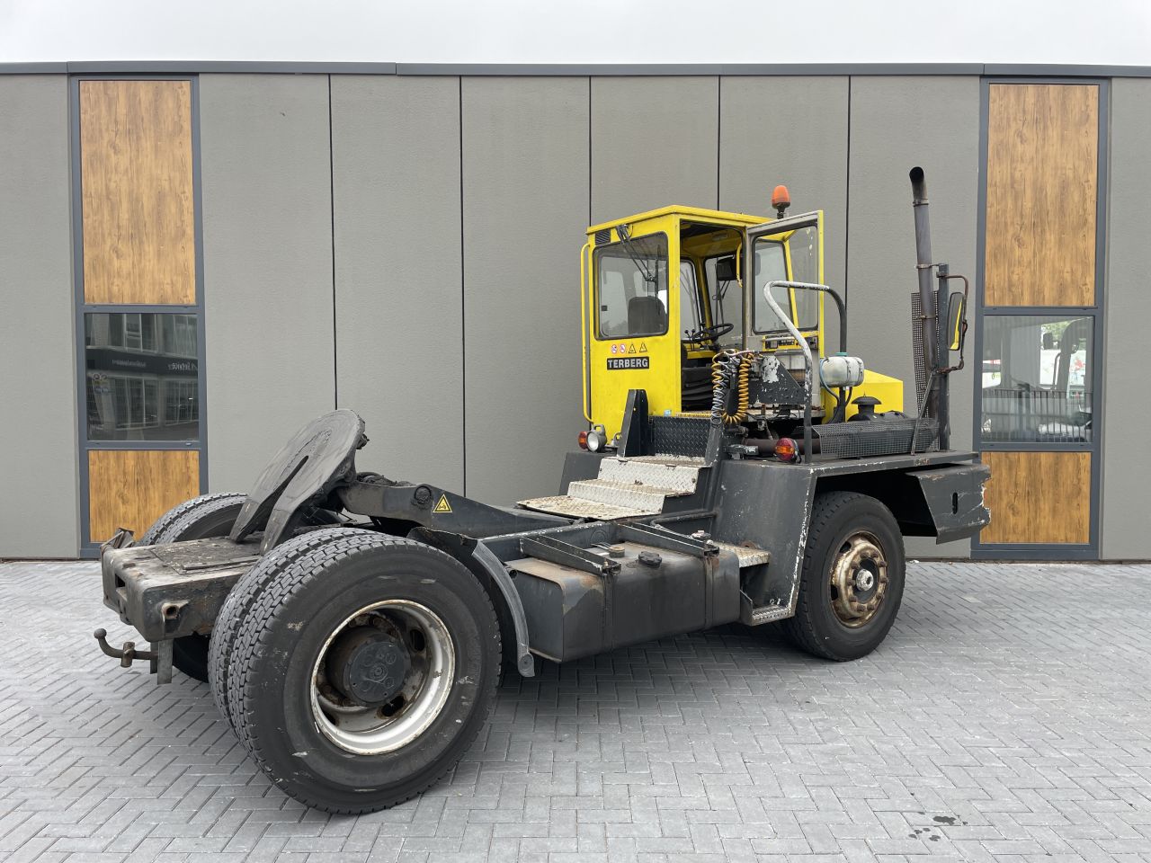 Terberg YT -17 Terminaltrekker Cummins / Hefschotel