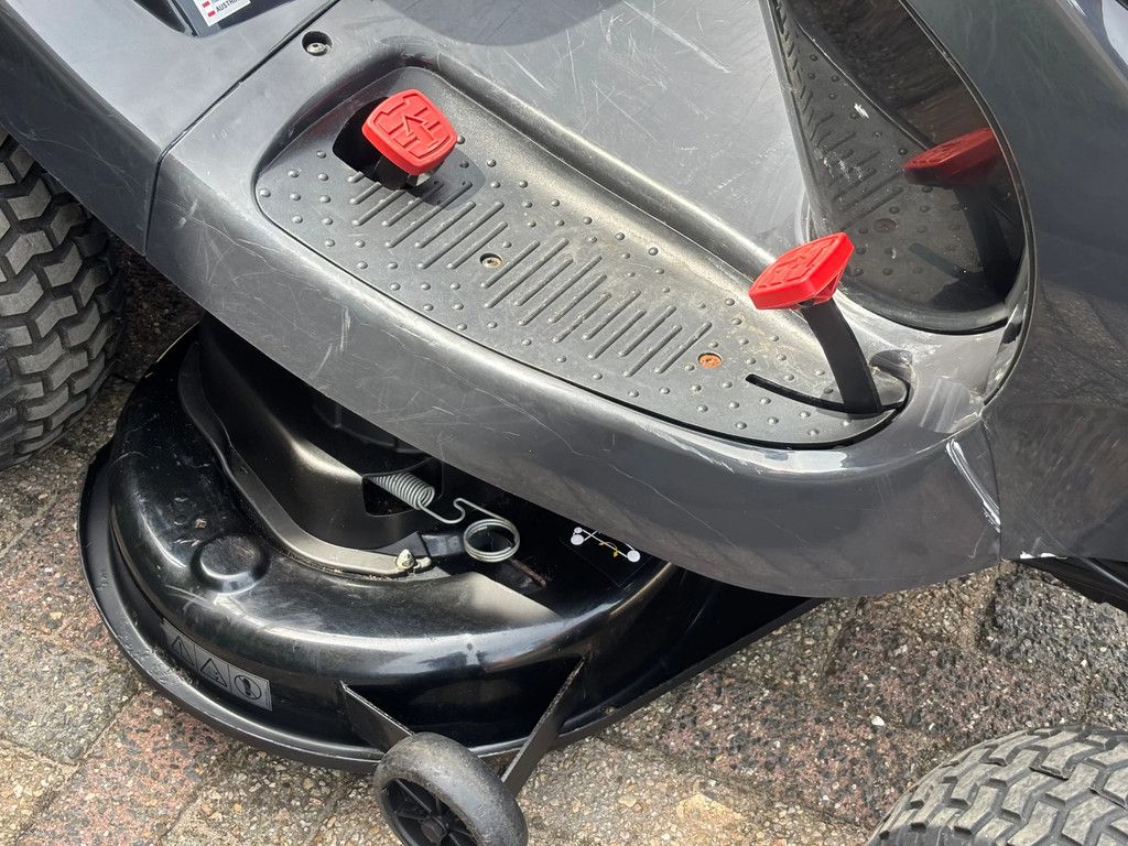 Alko Zitmaaier gebruikt met grasopvang Hydrostaat