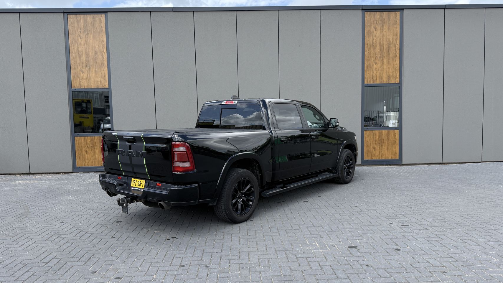 Dodge Ram 1500 2022 ( Night Edition) lease/ koop/ inruil