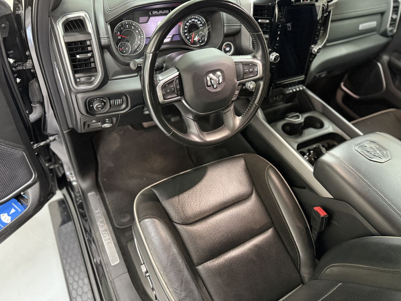 Dodge Ram 1500 2022 ( Night Edition) lease/ koop/ inruil