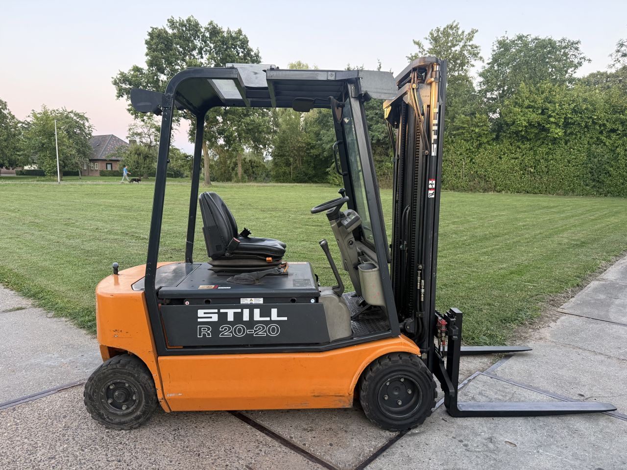 Still 2 tonner elektrisch triplo 4.5M freelift Sideshift