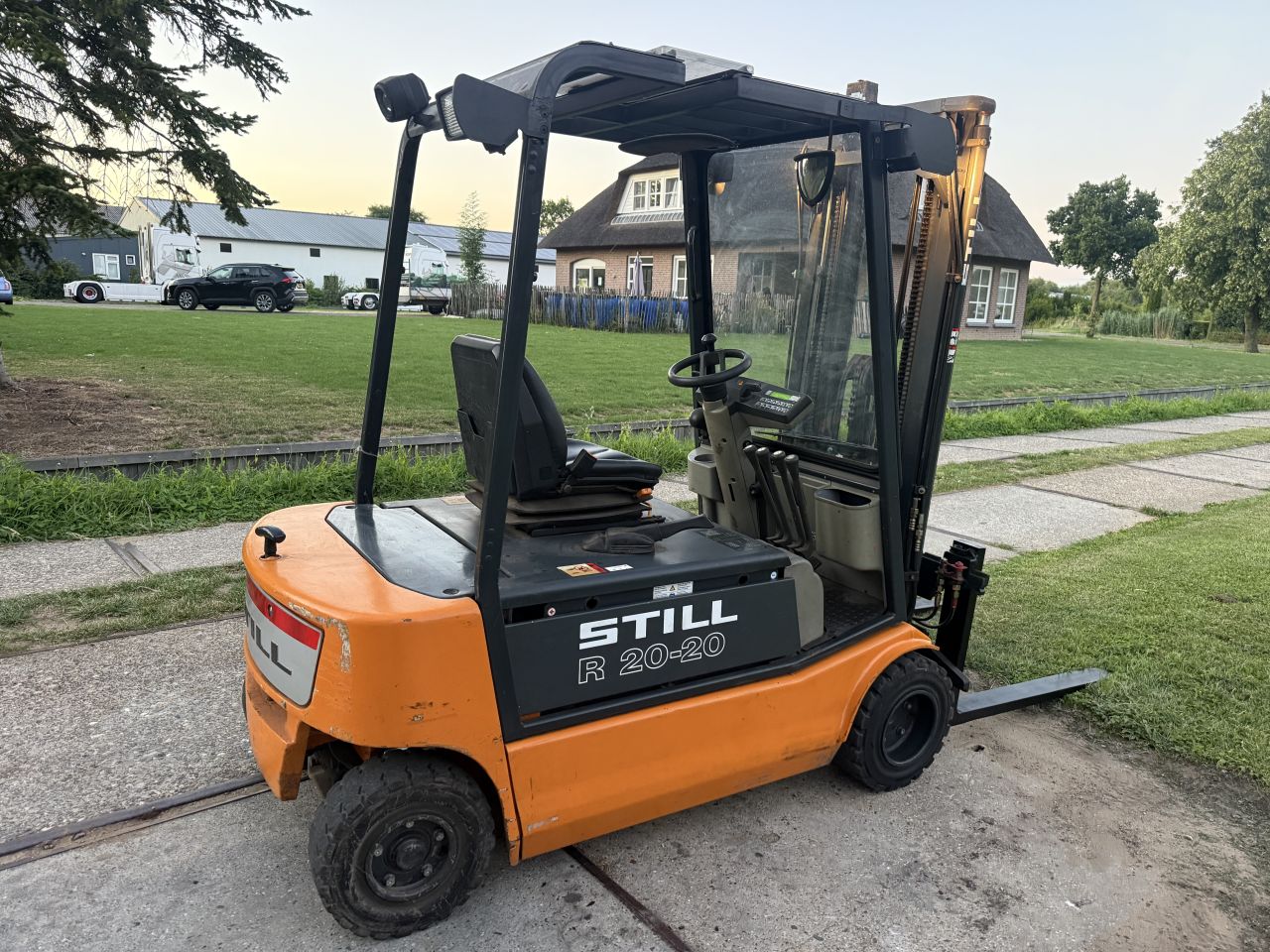 Still 2 tonner elektrisch triplo 4.5M freelift Sideshift