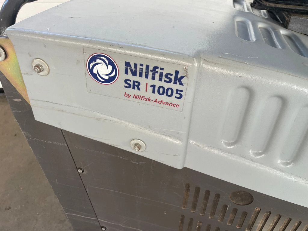 Nilfisk Opzitveegmachine