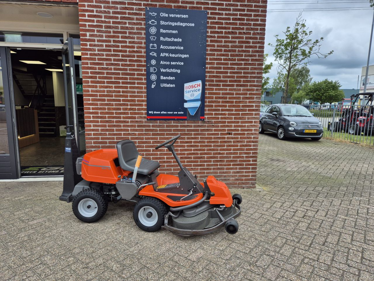 Husqvarna Rider 16 met nieuw maaidek!