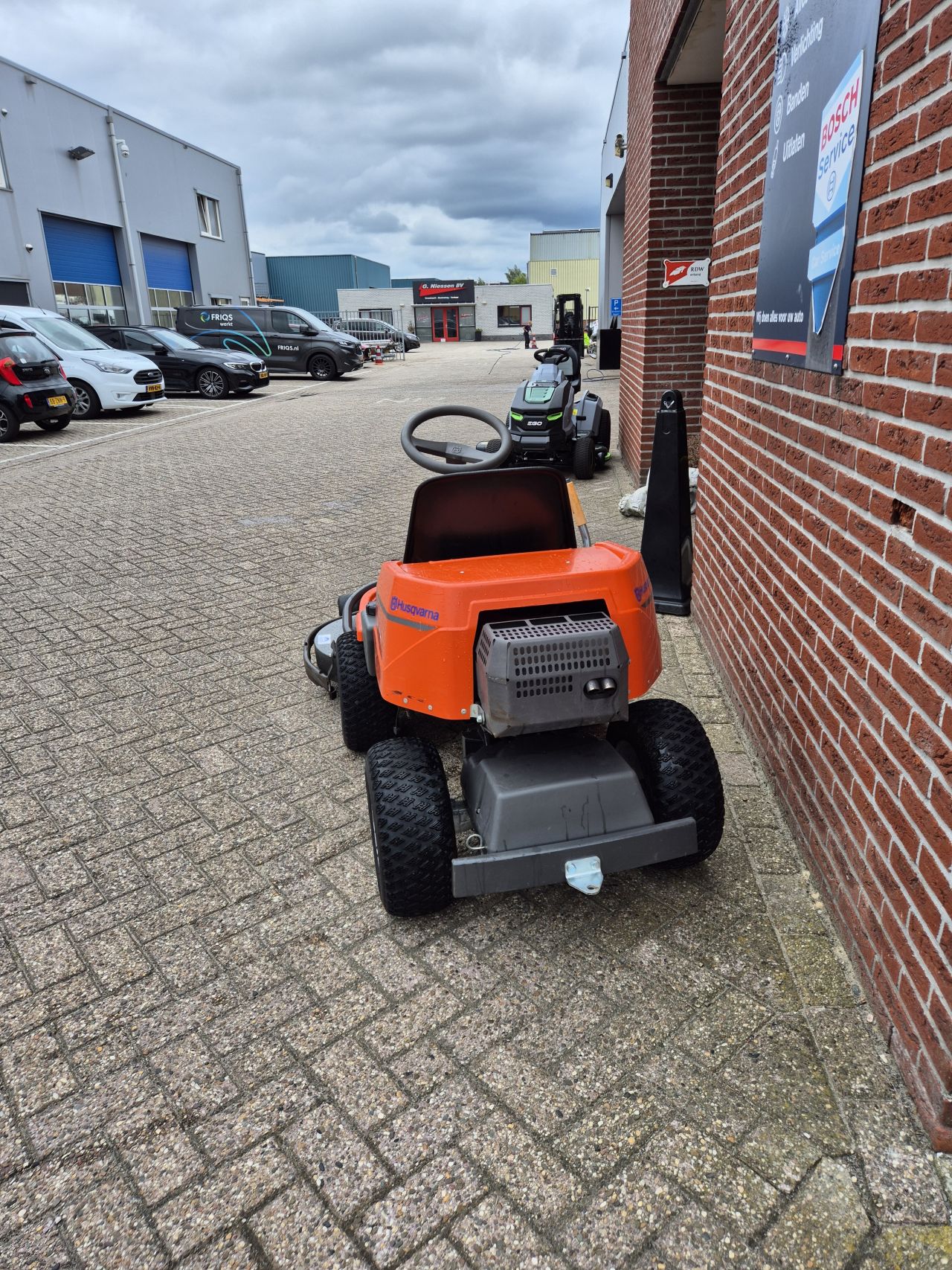 Husqvarna Rider 16 met nieuw maaidek!