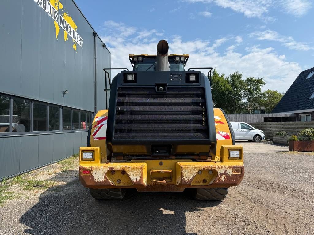 CAT 966 M