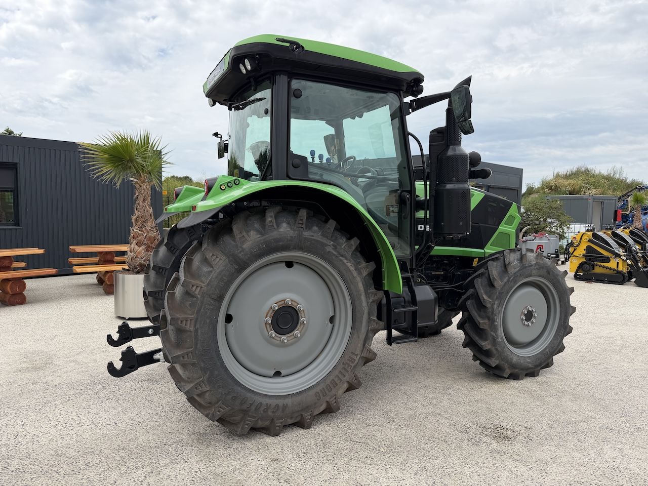 Deutz Fahr 6125C 14 uur EX Demo