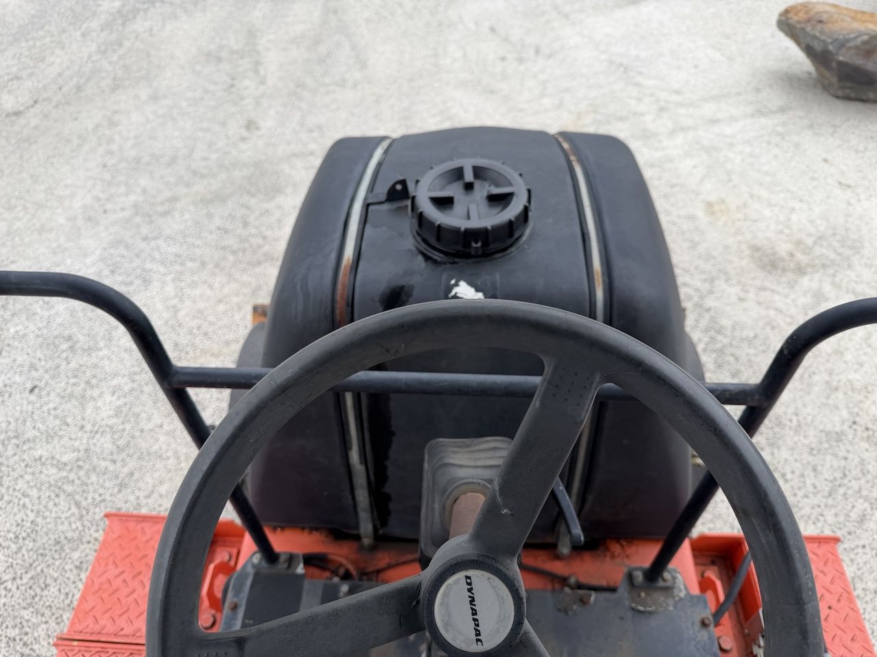 Dynapac CP142 Bandenwals