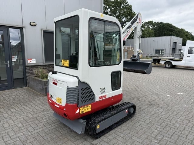 Takeuchi TB016 Minigraver Minikraan Kubota CAT Volvo