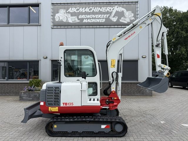 Takeuchi TB135 Minigraver Minikraan 3.6T Kubota CAT ZGST