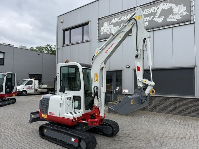 Takeuchi TB135 Minigraver Minikraan 3.6T Kubota CAT ZGST