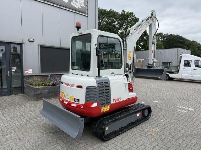 Takeuchi TB135 Minigraver Minikraan 3.6T Kubota CAT ZGST