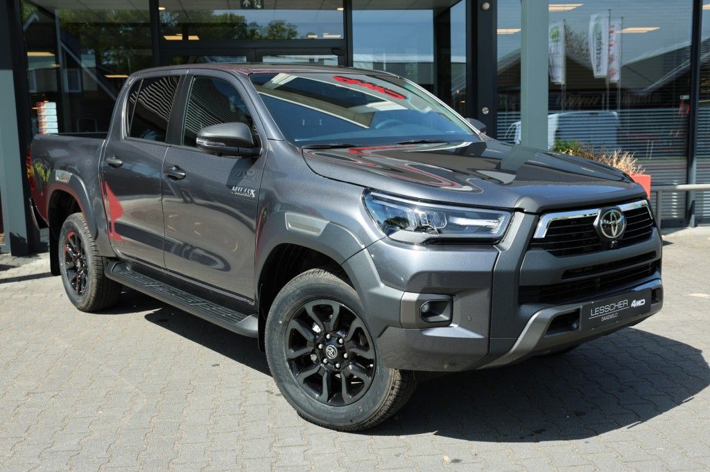 Toyota Hilux 2.8 D-4D DUBBEL CABIN 48V HYBRIDE INVINCIBLE A/T 4WD 2 ZITS VAN