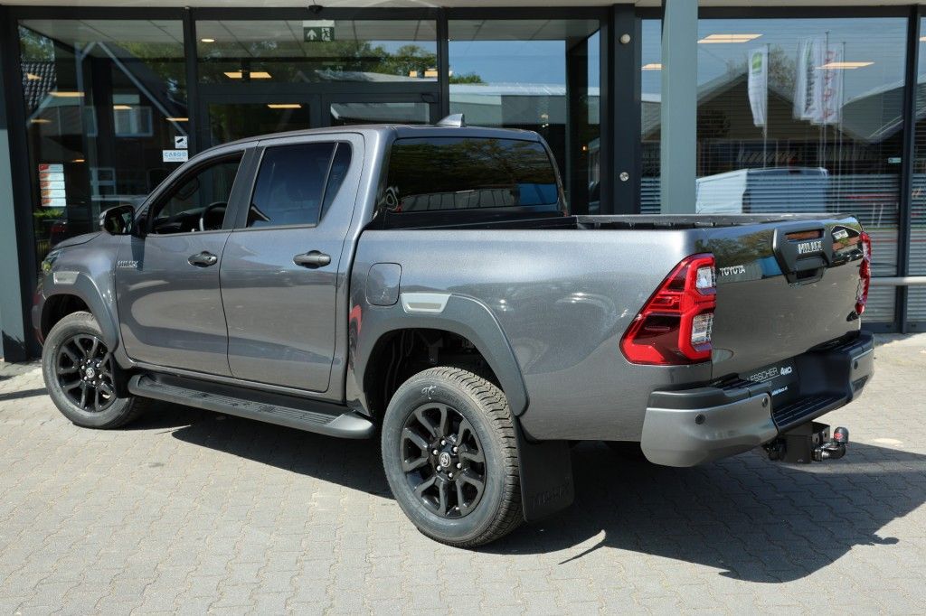 Toyota Hilux 2.8 D-4D DUBBEL CABIN 48V HYBRIDE INVINCIBLE A/T 4WD 2 ZITS VAN