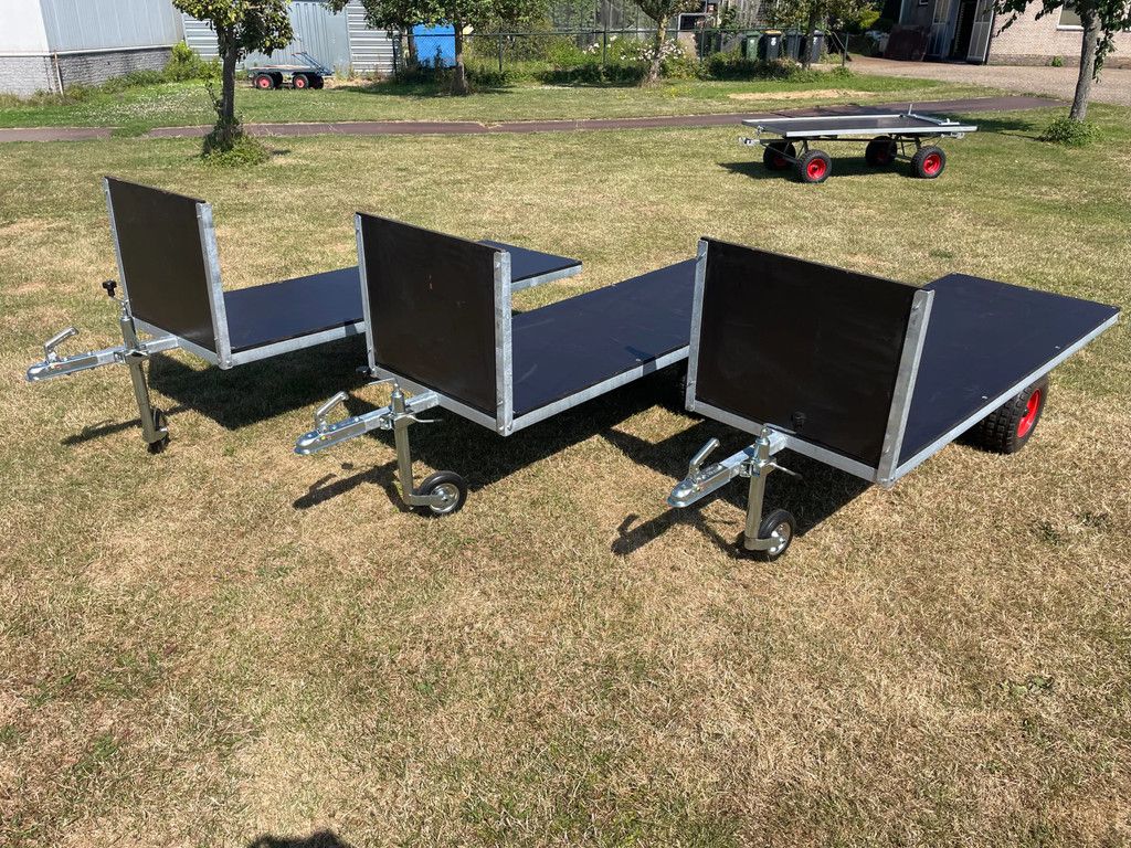 Hooiwagen Balenwagen hooiwagen paardenmanege