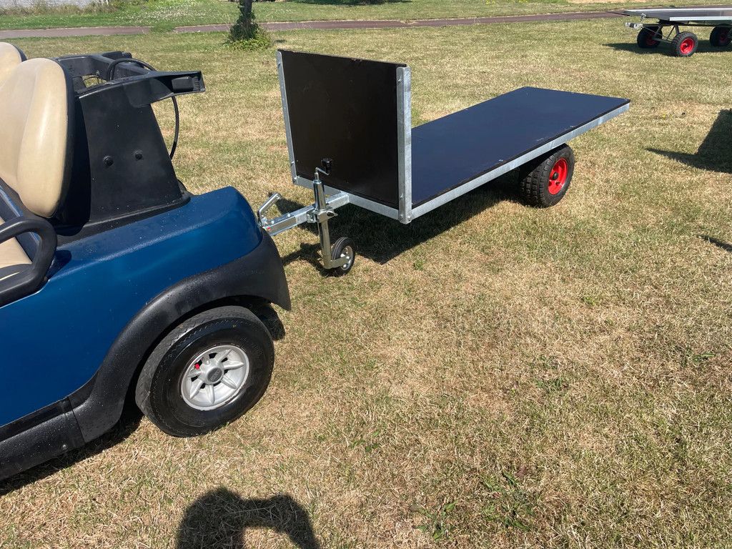 Hooiwagen Balenwagen hooiwagen paardenmanege