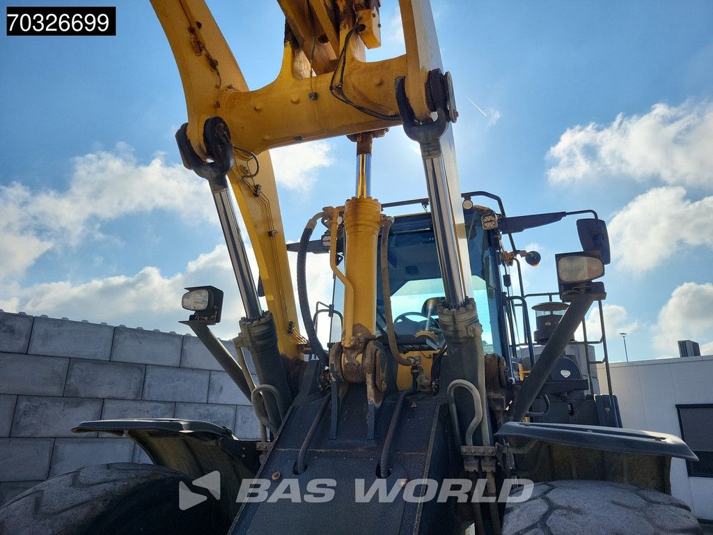 Komatsu WA470 -8E0