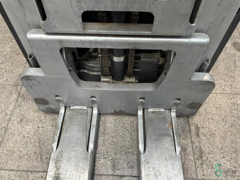 Stackers Electric Still FXV14N 2020