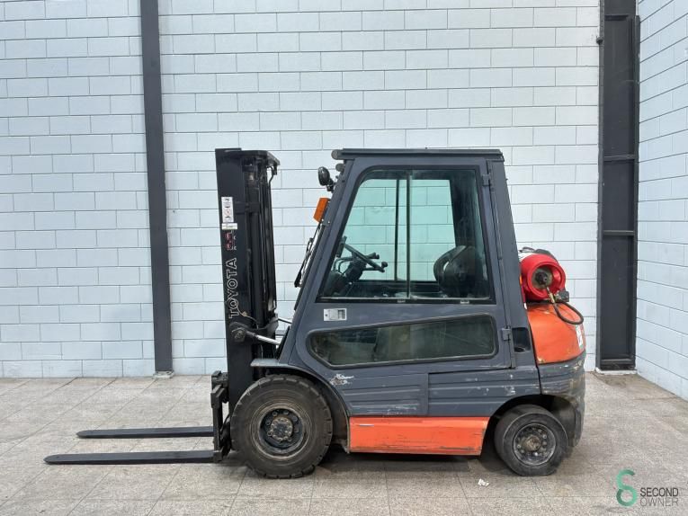 Forklifts LPG Toyota 42-6FGF25 1998