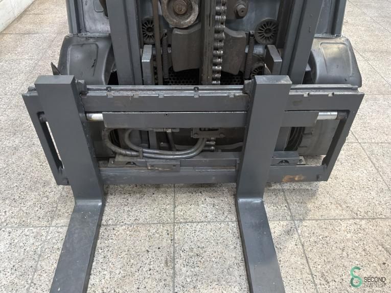 Forklifts LPG Linde H16T-01 2009