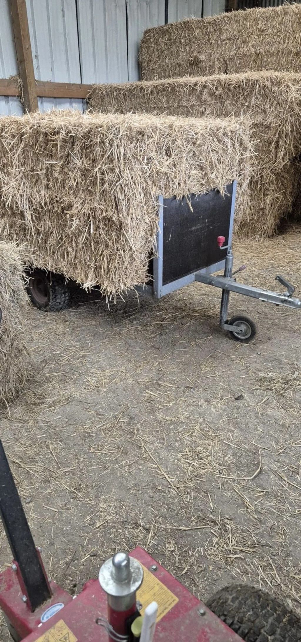 Hooiwagen Balenwagen hooiwagen paardenmanege