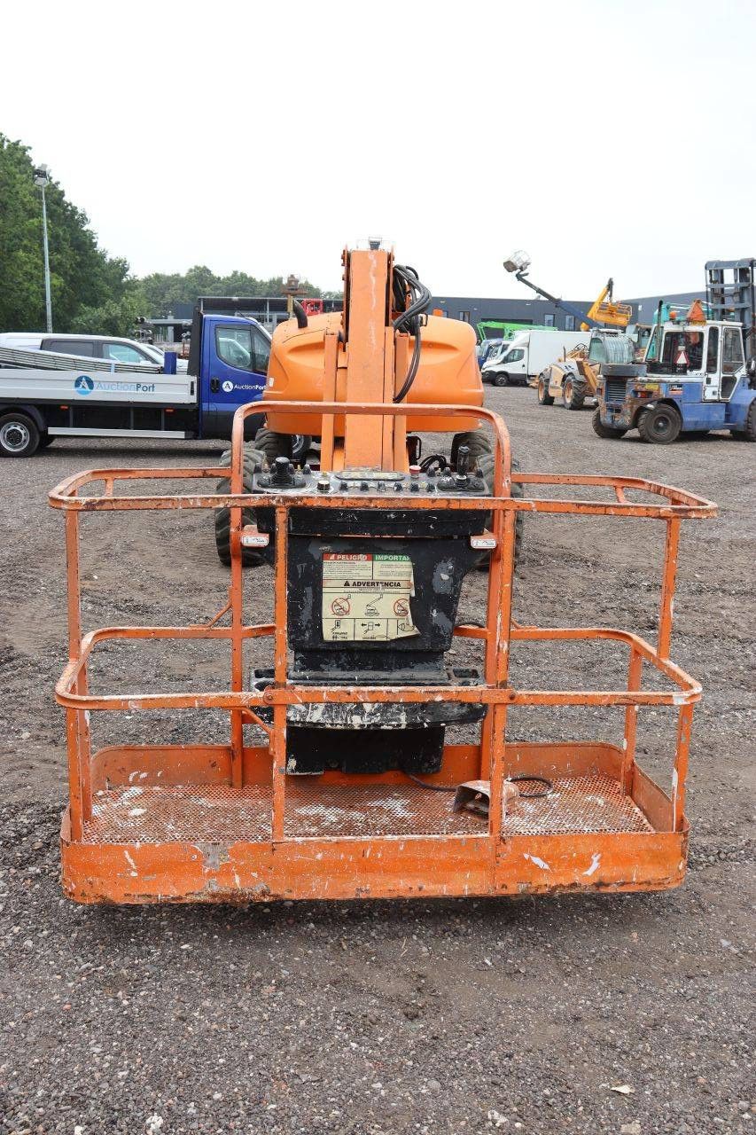 JLG 460SJ Articulated Telescopic Boom Lift Diesel 230kg 16.9m 2001