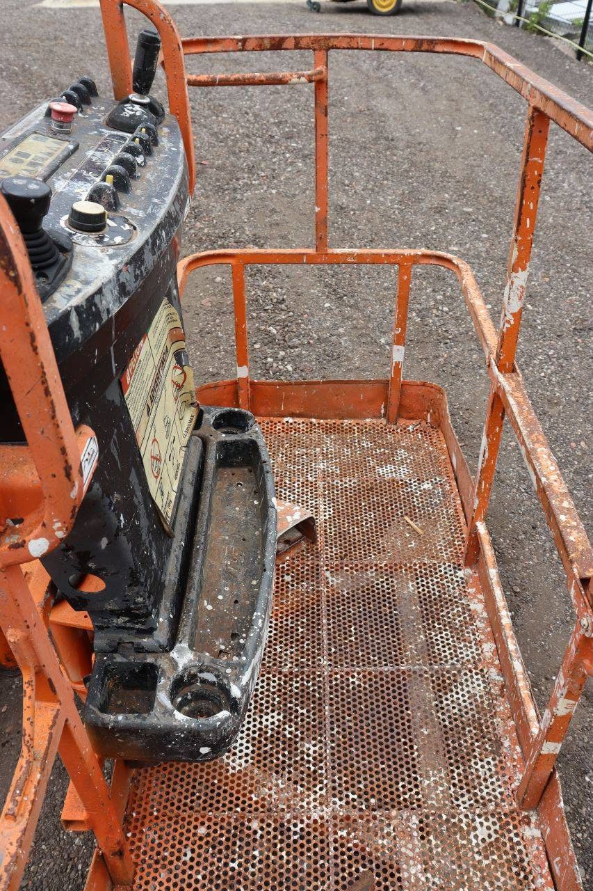 JLG 460SJ Articulated Telescopic Boom Lift Diesel 230kg 16.9m 2001