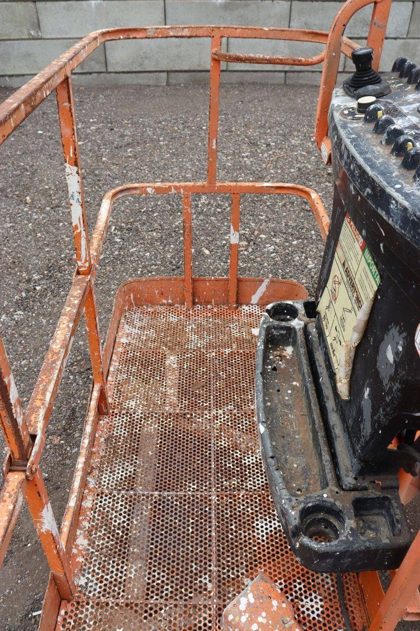 JLG 460SJ Articulated Telescopic Boom Lift Diesel 230kg 16.9m 2001