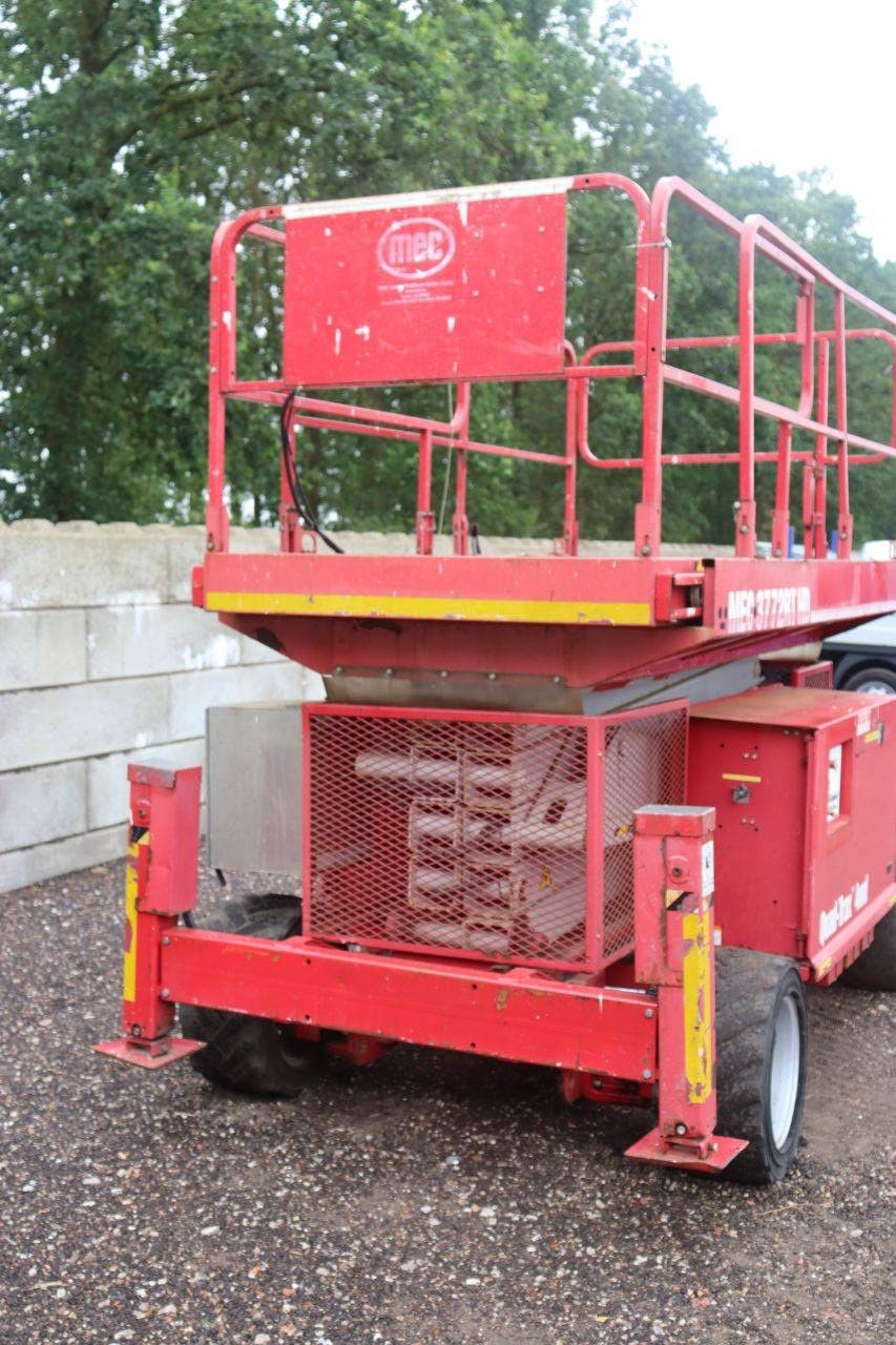 Schaarhoogwerker Mec 3772RT HD Diesel 680kg 13.3m