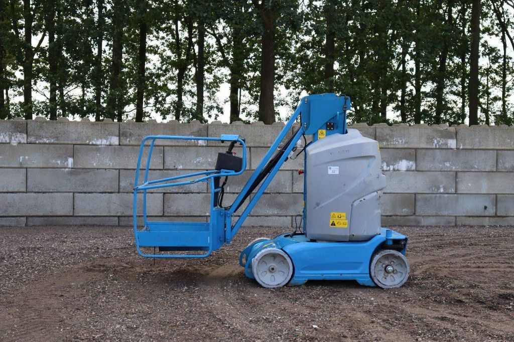 Genie GR26J Elektrischer Mastlift 200 kg 9,9 m 2015