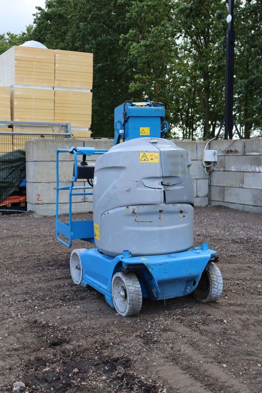 Genie GR26J Elektrischer Mastlift 200 kg 9,9 m 2015