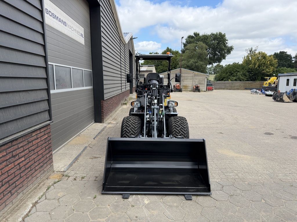 GIANT G2700 X-TRA HD+ shovel NIEUW €750 LEASE