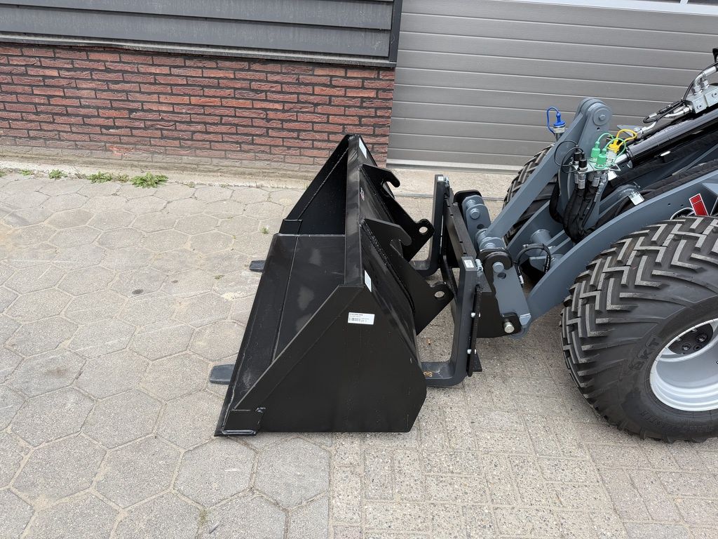 GIANT G2700 X-TRA HD+ shovel NIEUW €750 LEASE