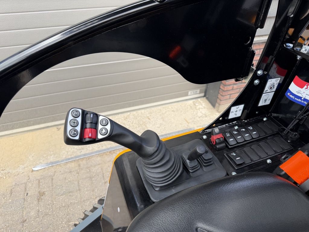 GIANT G2700 X-TRA HD+ shovel NIEUW €750 LEASE