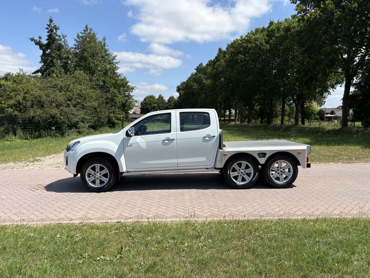 Be trekker isuzu D-Max 1.9 4X4 AUTOMAAT CLIXTAR