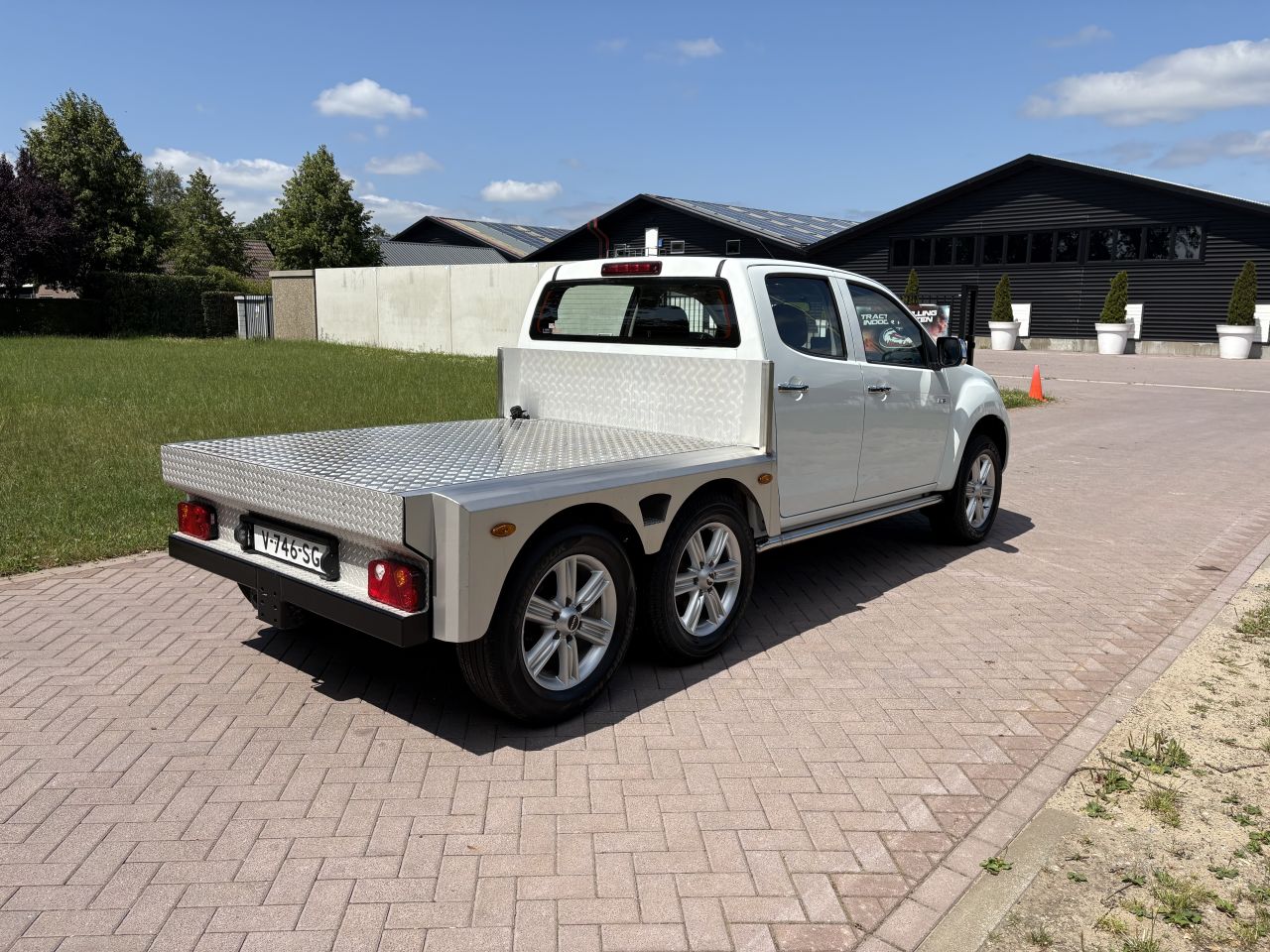 Be trekker isuzu D-Max 1.9 4X4 AUTOMAAT CLIXTAR